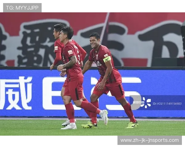 中超联赛重庆斯威对上海上港比赛回放及技战术复盘